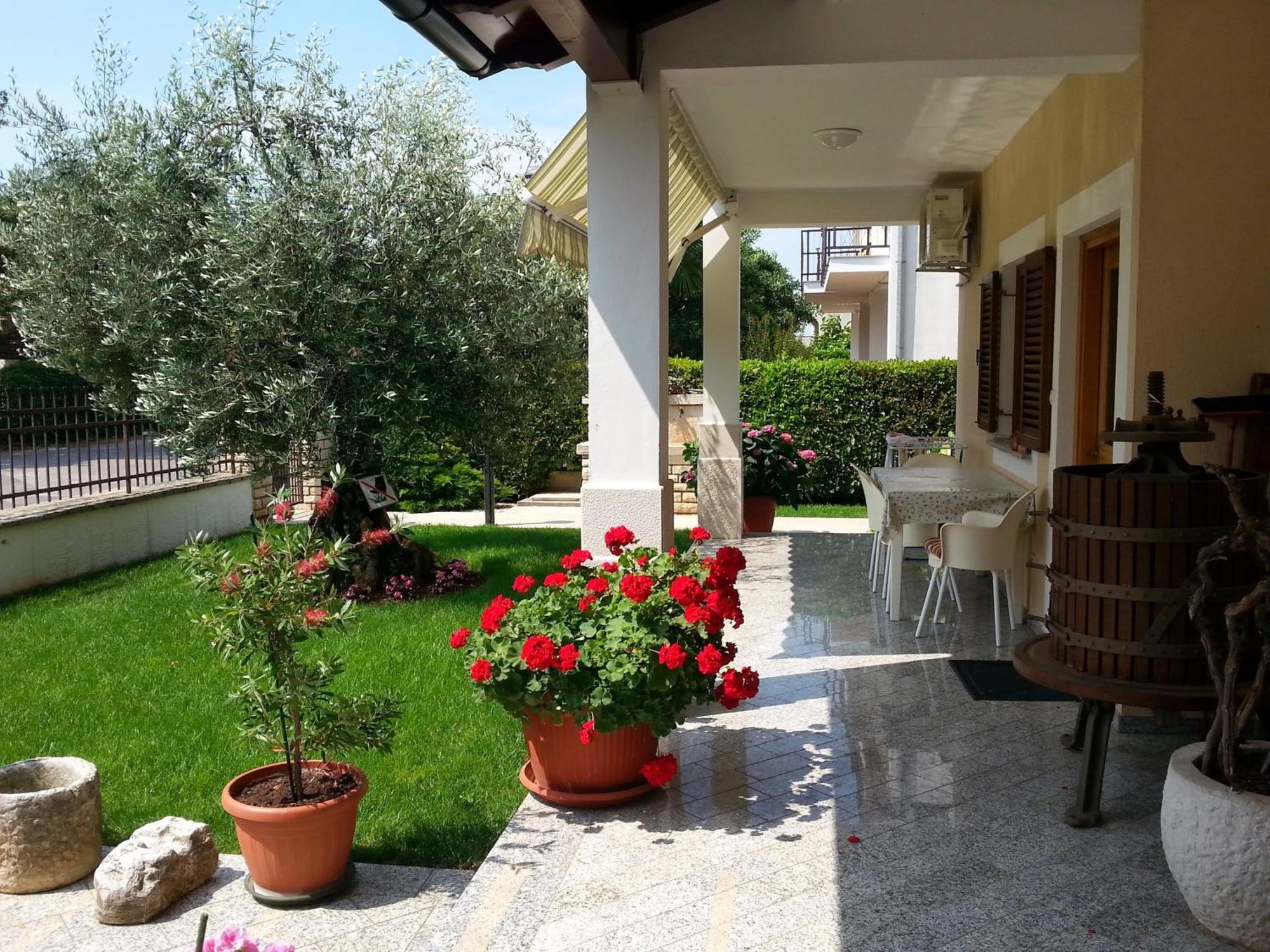 Ulika Rooms & Apartments Πόρετς Εξωτερικό φωτογραφία