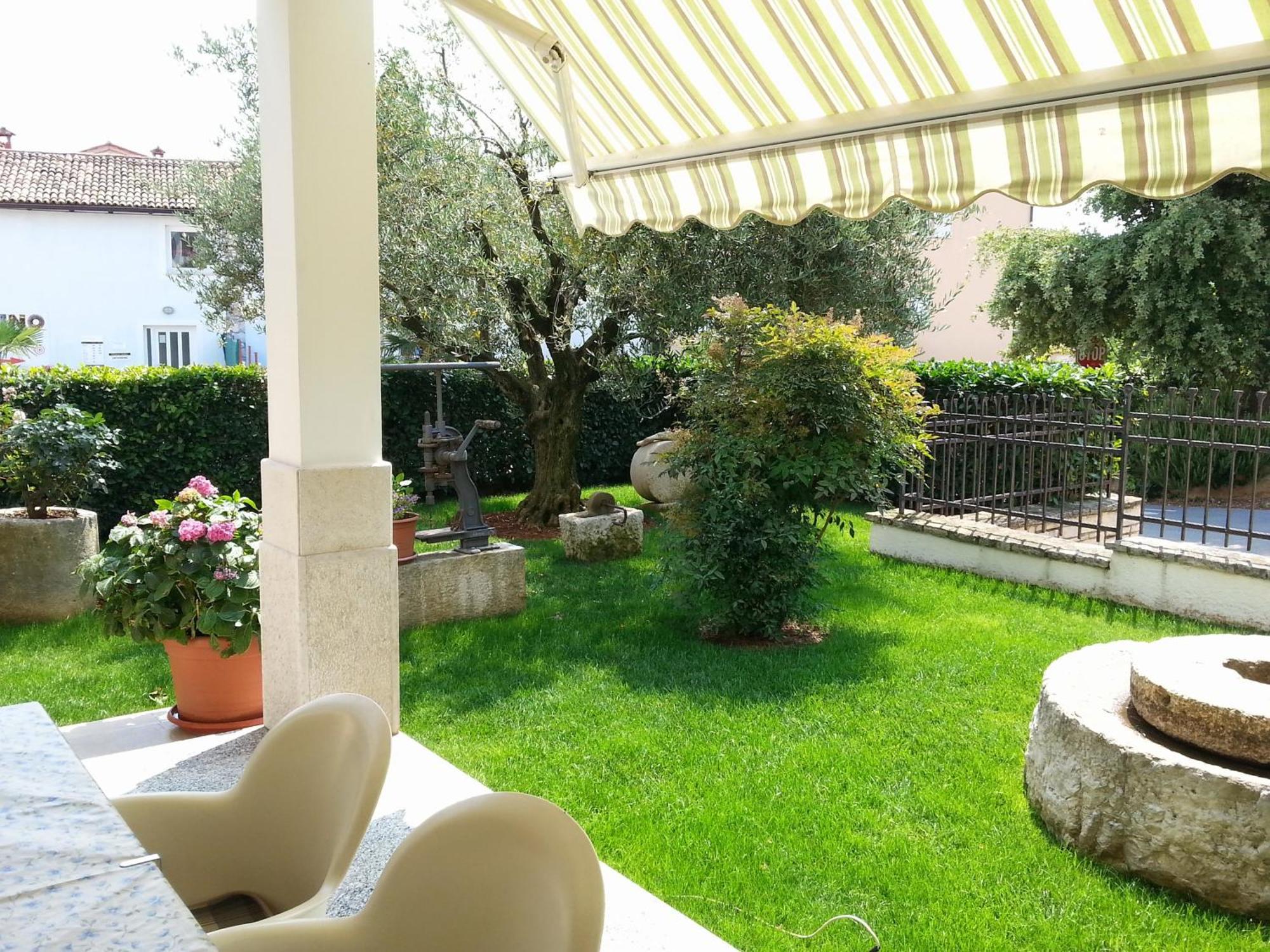 Ulika Rooms & Apartments Πόρετς Εξωτερικό φωτογραφία