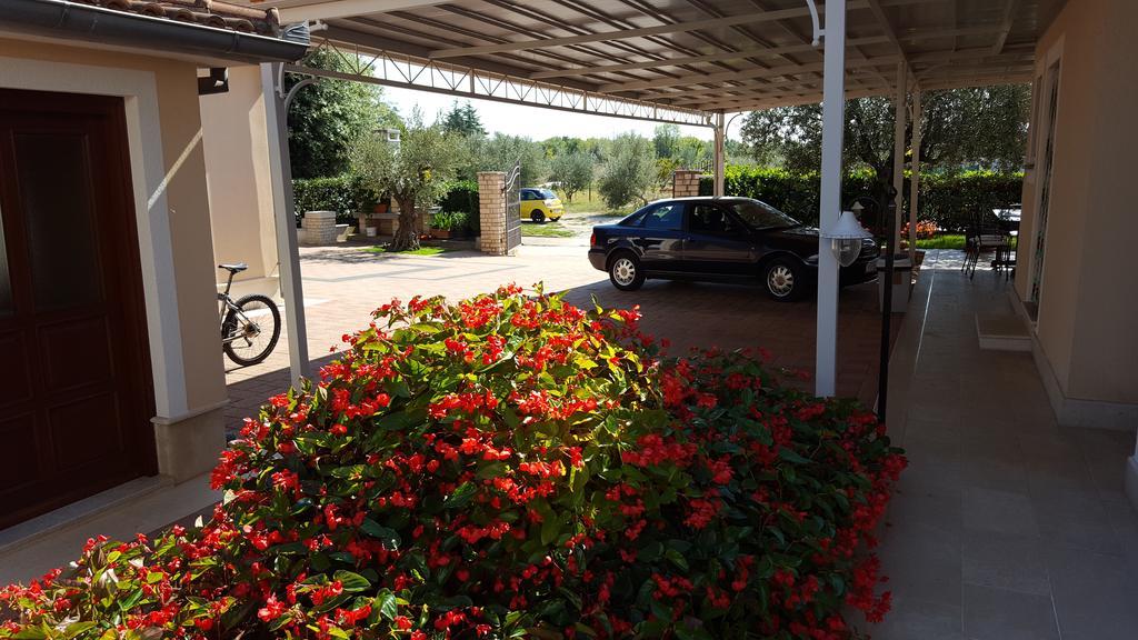 Ulika Rooms & Apartments Πόρετς Εξωτερικό φωτογραφία