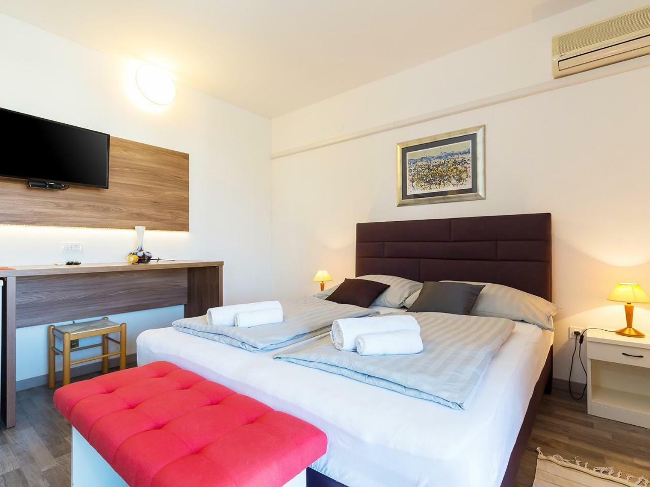 Ulika Rooms & Apartments Πόρετς Εξωτερικό φωτογραφία